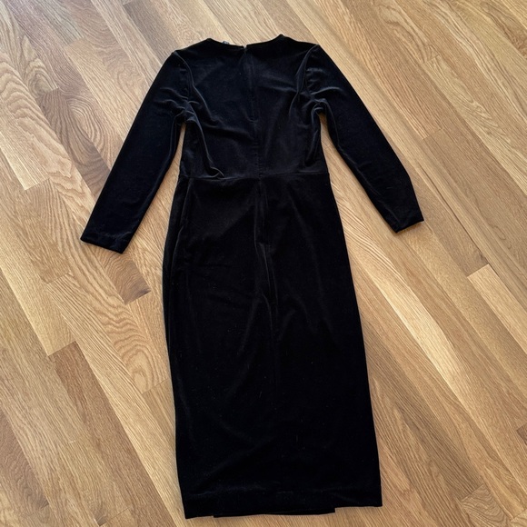 Banana Republic Knotted Black Velvet Dress - Picture 5 of 8